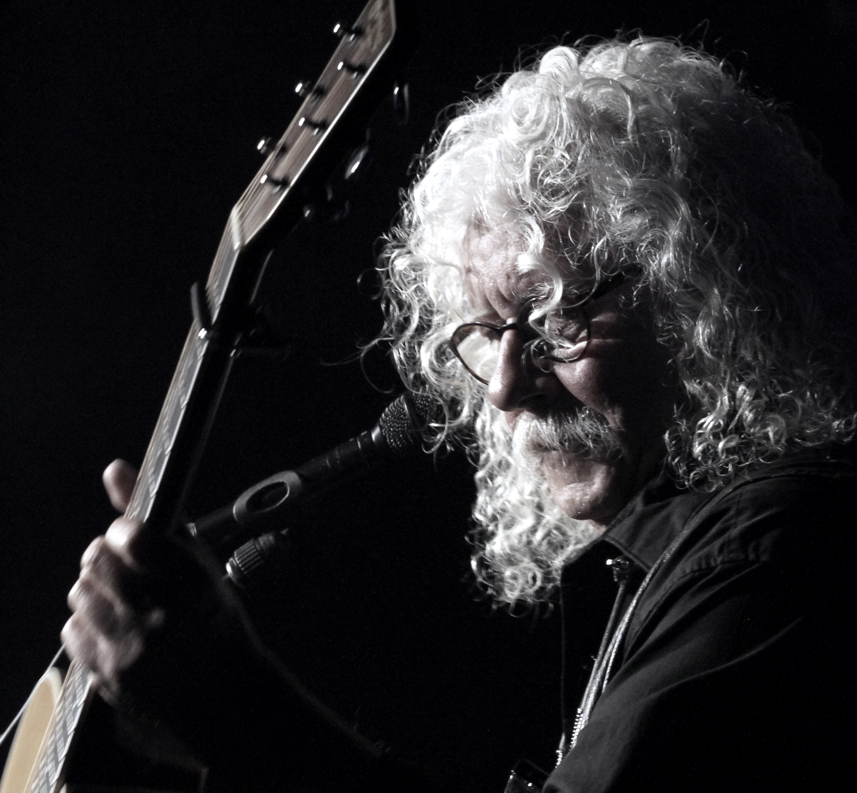 Arlo Guthrie Gives Thanks for 50 Years of “Alice’s Restaurant Massacree